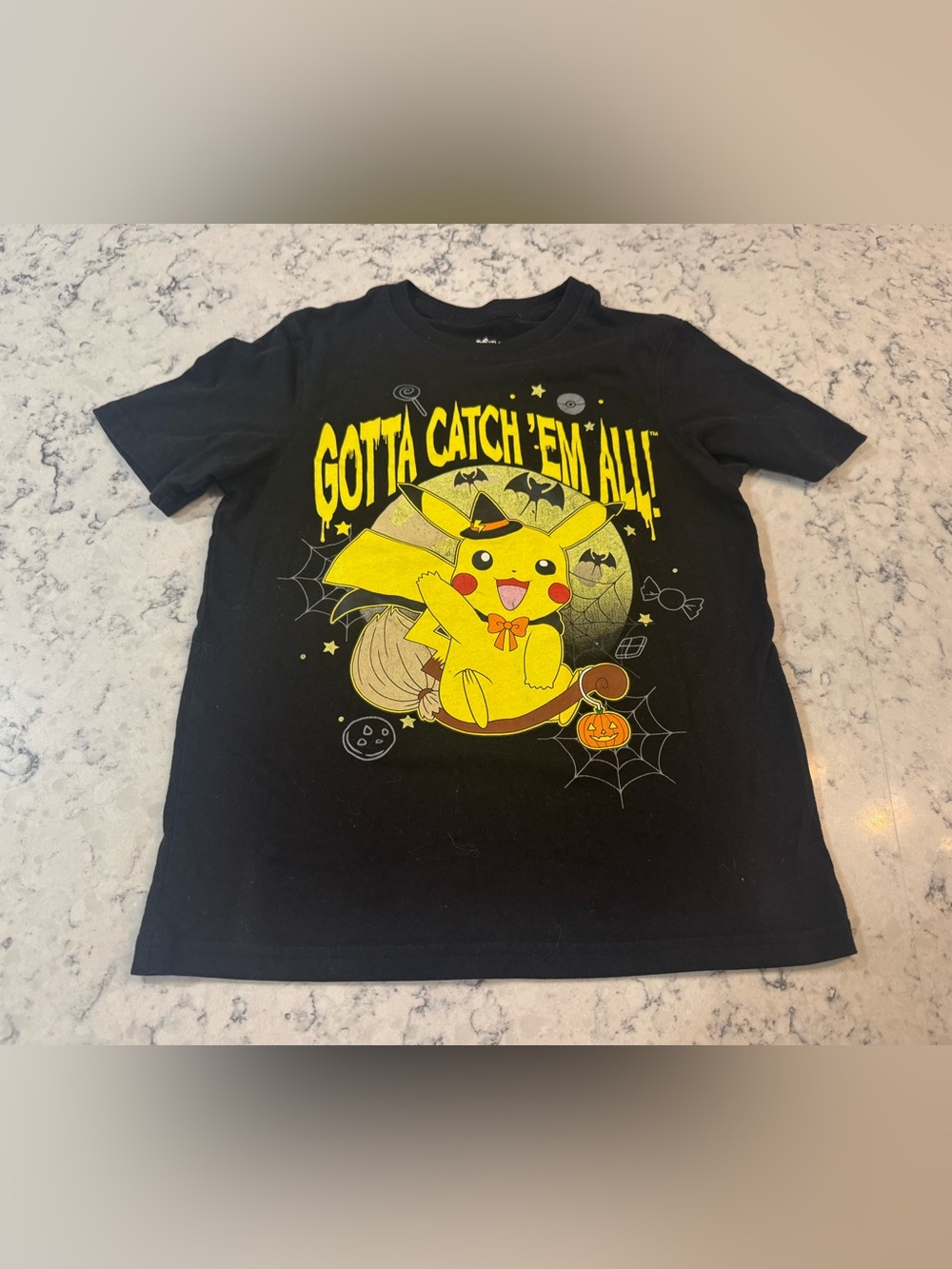 Pikachu 'Gotta Catch 'Em All' Halloween Tee - Black/Yellow Child Large 10/12